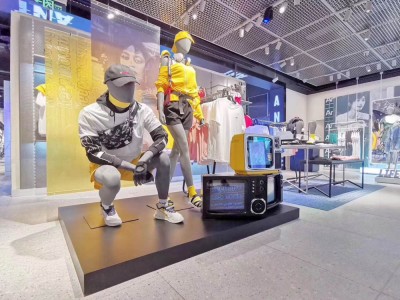 जूते और कपड़े श्रृंखला